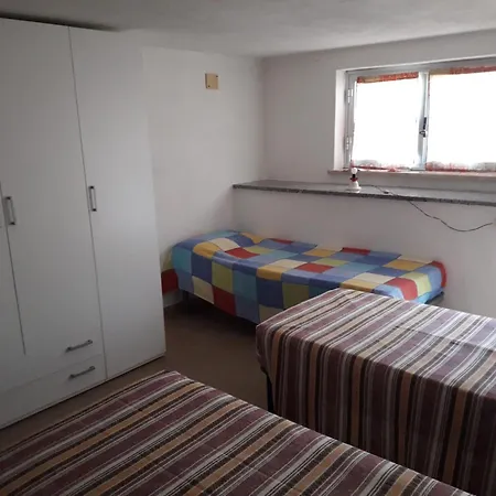 Casa Via Sardegna Синискола
